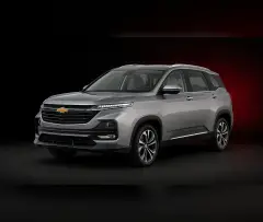 Dubai'de 2024 model gri Chevrolet Captiva kiralayın