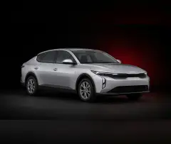 เช่ารถ Kia K3 สีเงิน 2024 ในดูไบ