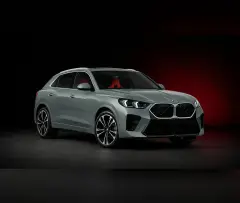 Dubai'de 2026 Model Gri BMW X2 Kiralık