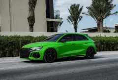 Audi RS 3 Yeşil Araç Kiralama Dubai'de