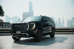 เช่ารถ GMC Yukon สีดำในดูไบ