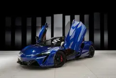 دبئی میں McLaren Artura نیلا کرایہ پر لیں