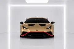 เช่ารถ Lamborghini Huracan STO สีทองในดูไบ