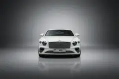 Alquila Bentley Continental GT Blanco 2022 en Dubái
