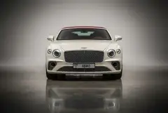 เช่ารถ Bentley Continental GTC สีขาว 2022 ในดูไบ