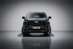 在迪拜租赁2023年黑色凯迪拉克Escalade V