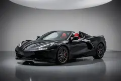 Dubai'de 2023 model Siyah Chevrolet Corvette kiralık