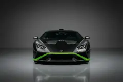 تأجير لامبورغيني هوراكان STO الأسود 2022 في دبي