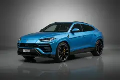 2022 Model Mavi Lamborghini Urus Dubai'de Kiralık