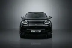 2025 model Lamborghini Urus SE Siyah'ı Dubai'de kiralayın