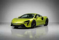 Rent McLaren Artura Green 2025 in Dubai
