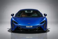 เช่ารถ McLaren Artura Spider สีน้ำเงิน 2025 ในดูไบ