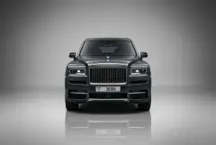 Dubai'de 2019 model Gri Rolls-Royce Cullinan kiralık