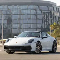 Rent Porsche 911 Carrera White in Dubai