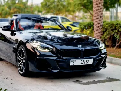 BMW Z4 2023'ü Dubai'de Kiralayın