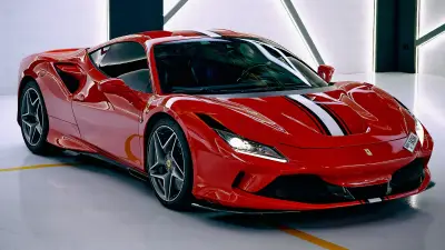 Dubai'de Ferrari F8 Kiralayın
