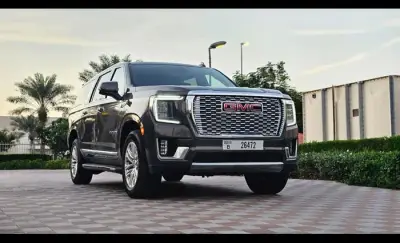 Dubai'de GMC Yukon XL Kiralayın
