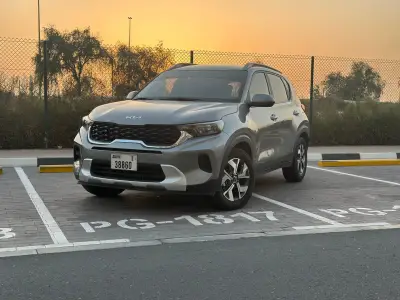 Kia Sonet 2024 Kiralayın Dubai'de