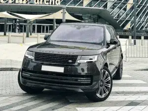 Dubai'de 2024 Model Range Rover Vogue Kiralayın