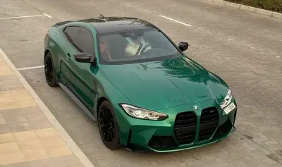 Dubai'de BMW M4 Competition Kiralayın