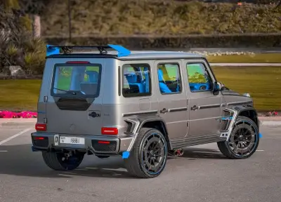 Dubai'de Mercedes G BRABUS 900 kiralayın