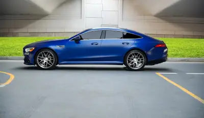 Dubai'de Mercedes GT 53 kiralık