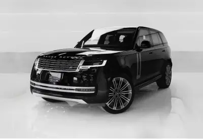 Dubai'de Siyah Range Rover Vogue kiralayın