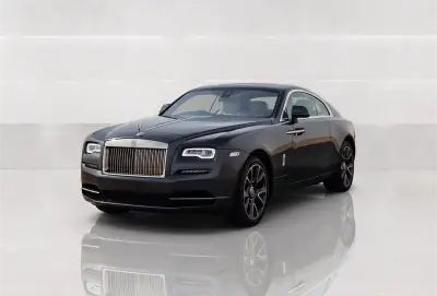 Dubai'da Gri Rolls Royce Wraith kiralayın