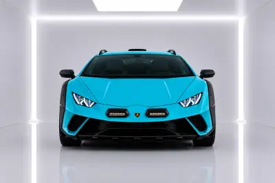 Dubai'de Mavi Lamborghini Huracan Sterrato kiralık