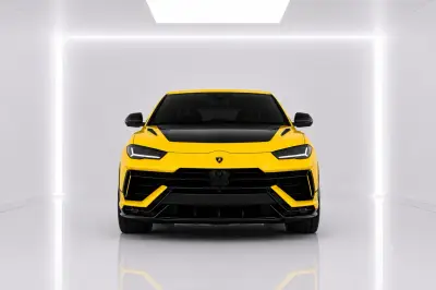 Dubai'de Sarı Lamborghini Urus Kirala