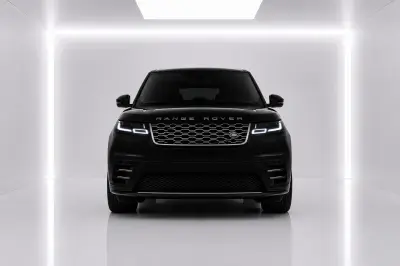 Dubai'de Siyah Range Rover Velar kiralayın