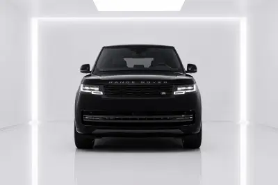 Dubai'de Siyah Range Rover Vogue kiralayın