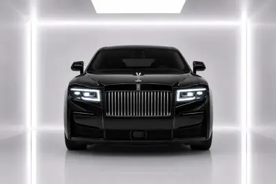 Dubai'de Kiralık Rolls-Royce Ghost Siyah