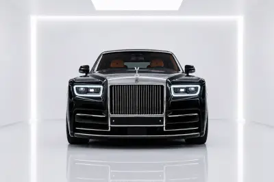 Siyah Rolls-Royce Phantom'u Dubai'de Kiralayın