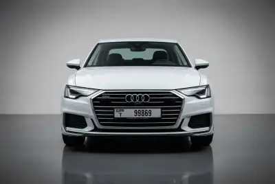Dubai'de 2021 model Beyaz Audi A6 kiralık