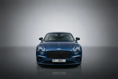 Dubai'da 2020 model Mavi Bentley Continental GT kiralayın
