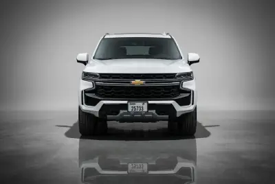 Dubai'de 2021 model Beyaz Chevrolet Tahoe kiralayın