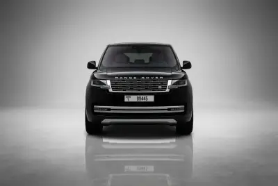 Dubai'de 2024 Model Siyah Range Rover 7 Koltuklu kiralık