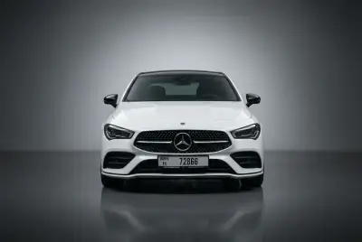 Dubai'de 2023 Model Beyaz Mercedes-Benz CLA 200 Kiralık