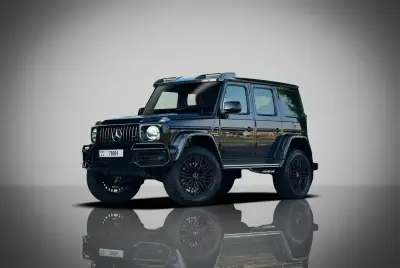 Dubai'de 2022 Model Siyah Mercedes-Benz G63 4x4² Kiralık