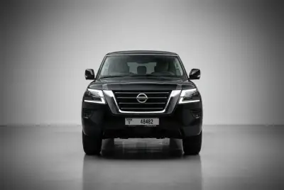 Nissan Patrol Siyah 2021'i Dubai'de kiralayın