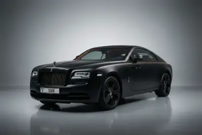 Dubai'da 2016 model siyah Rolls-Royce Wraith kiralayın