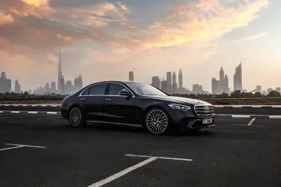 Dubai'de Mercedes S500 Kiralayın