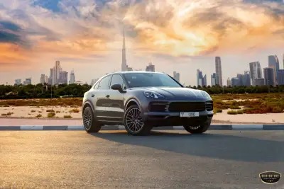 Dubai'de Porsche Cayenne Kiralayın