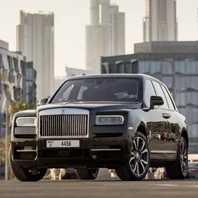 Kiralık Rolls Royce Cullinan Siyah 2020 Dubai'de