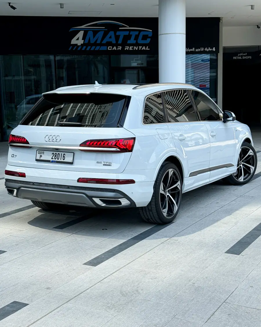 Rent Audi Q7 quattro - Luxury SUV for Family Adven 2022 in Dubai — photo 3 of 4