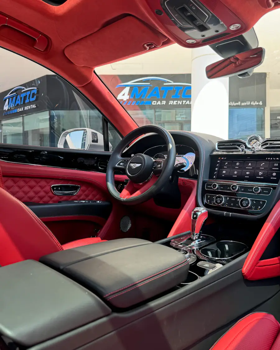 Аренда Bentley Bentayga Azure 2023 в Дубае в аренду в Дубай, ОАЭ — Bentley — фото 3 из 3