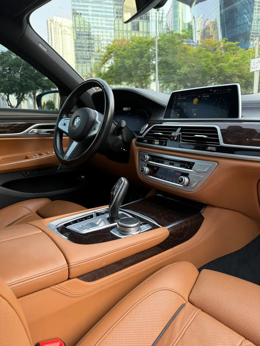 Rent BMW 730Li 2022 in Dubai — photo 8 of 12