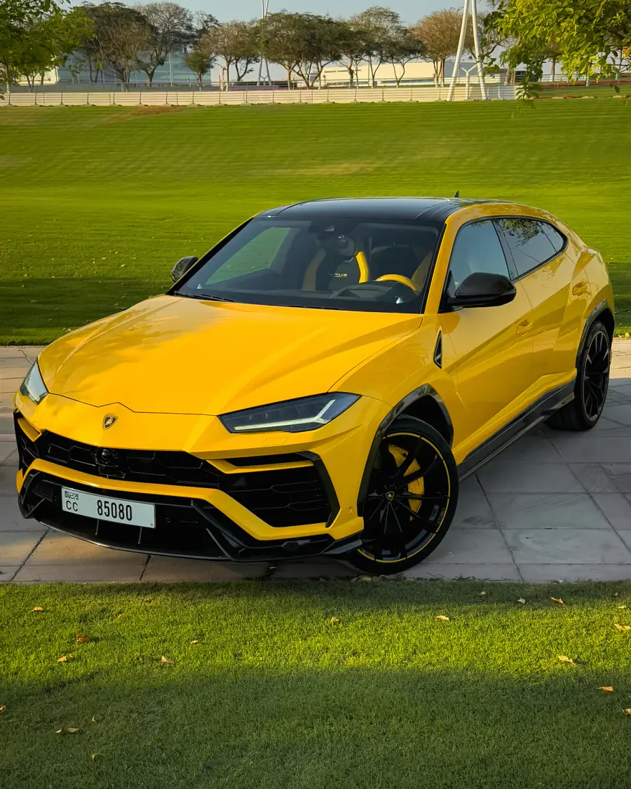 Alquiler de coches Lamborghini Urus Amarillo 2021 en Dubái — foto 6 de 10