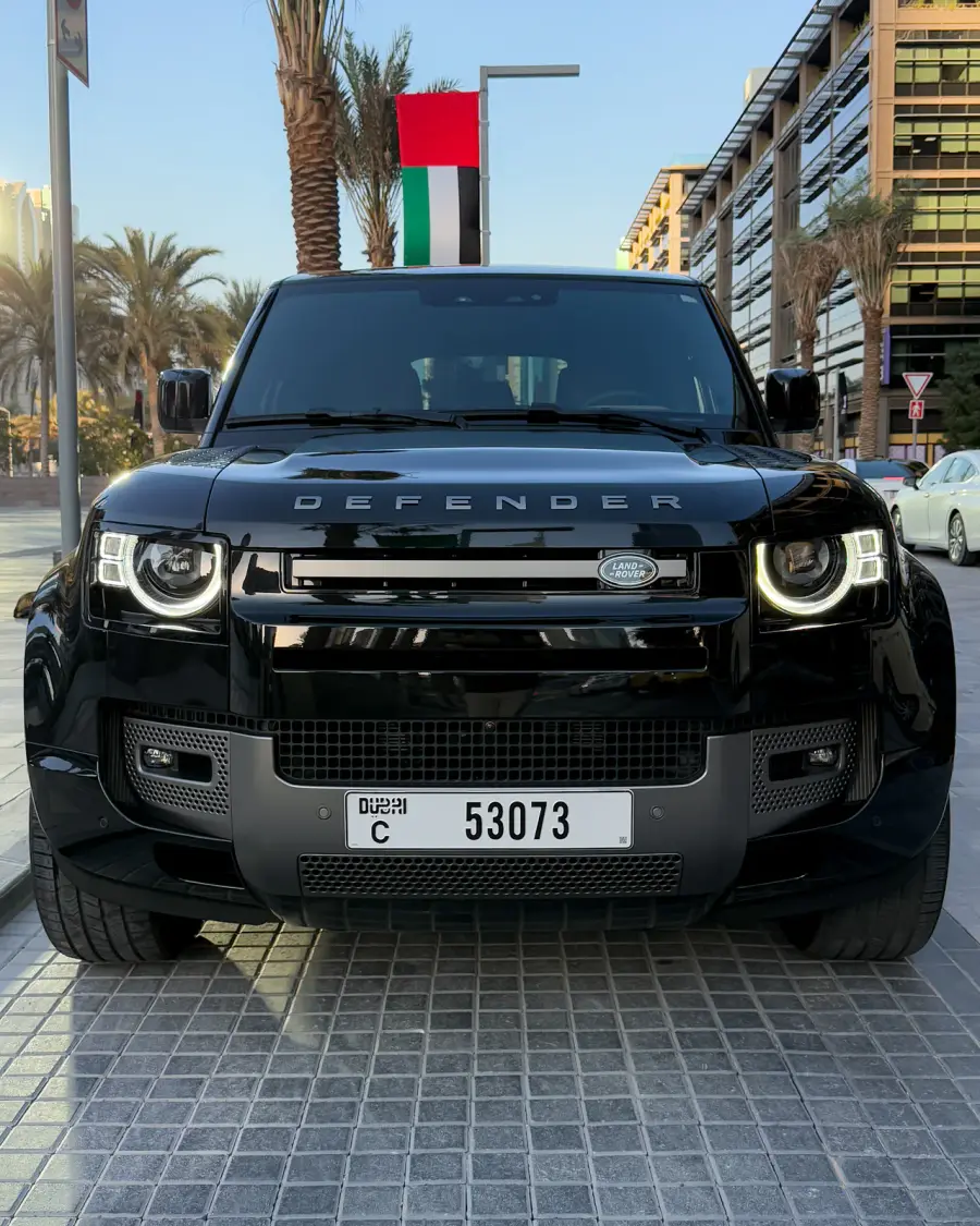 Rent Land Rover Defender Black 2025 in Dubai — photo 3 of 8